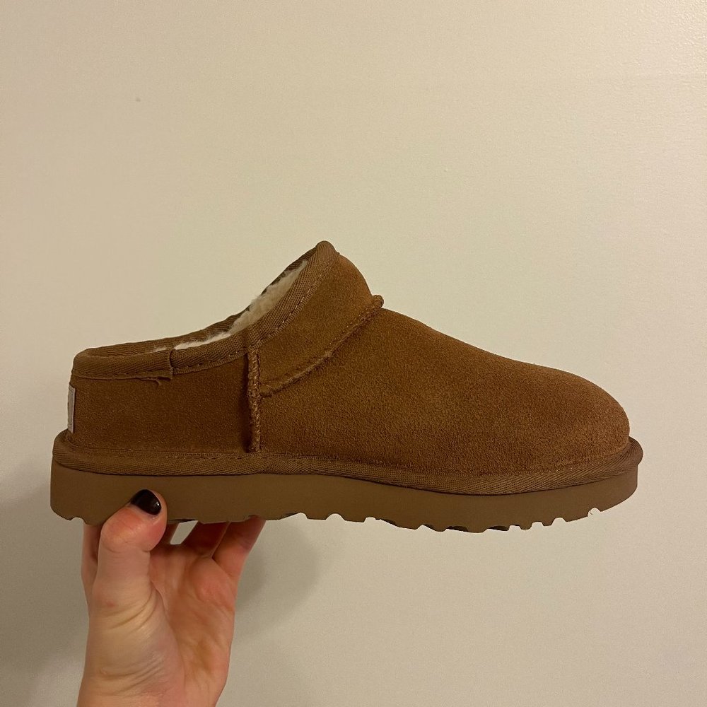UGG Suede Classic Slipper